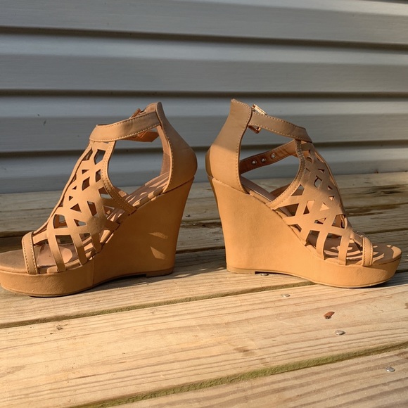 Top Moda Platform Shoes - Picture 2 of 4